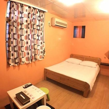 Love Hostel Tainan Dış mekan fotoğraf